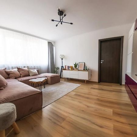 Central Oasis Apartment Bucharest Exterior photo