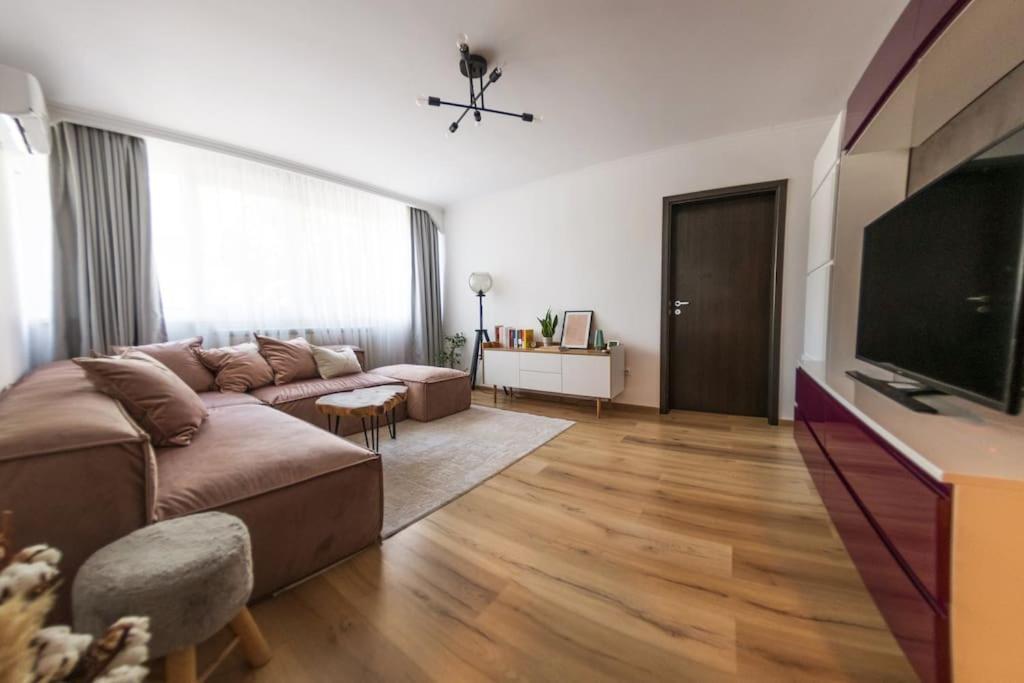 Central Oasis Apartment Bucharest Exterior photo
